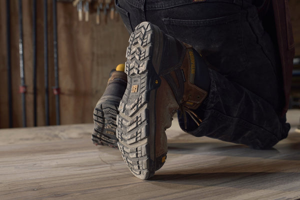 Reglas para cuidar tus botas industriales - CAT Costa Rica